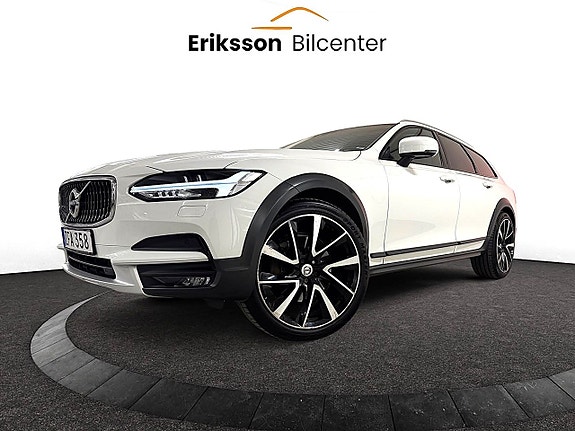 Volvo V90 Cross Country 9 of 26
