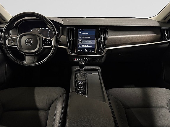 Volvo V90 Cross Country 12 of 26