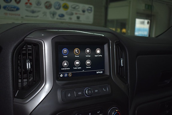Chevrolet Silverado 1500 7 of 12