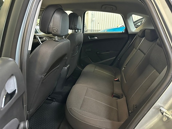 Opel Astra 15 of 19