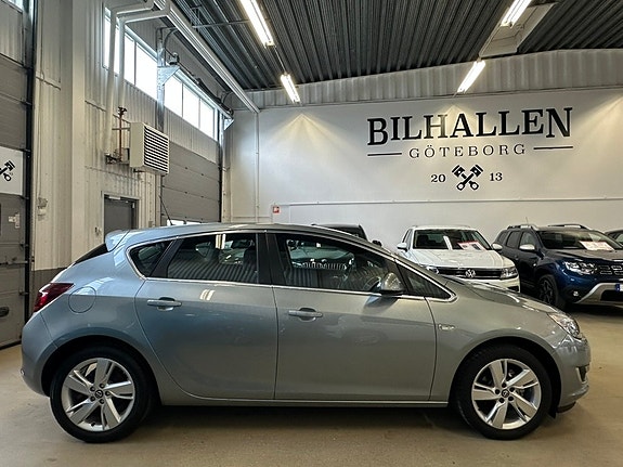 Opel Astra 3 of 19