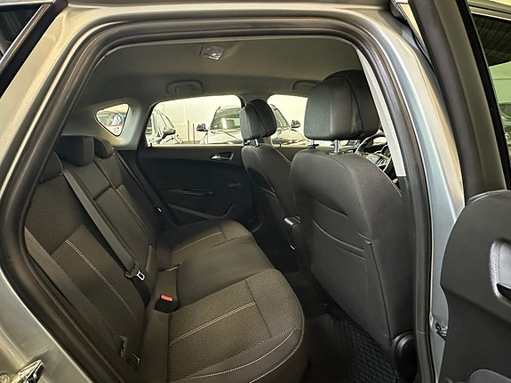 Opel Astra 10 of 19