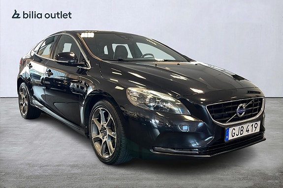 Volvo V40 8 of 30