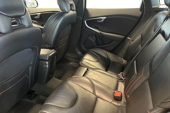 Volvo V40 24 of 30