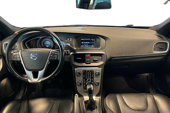Volvo V40 12 of 30