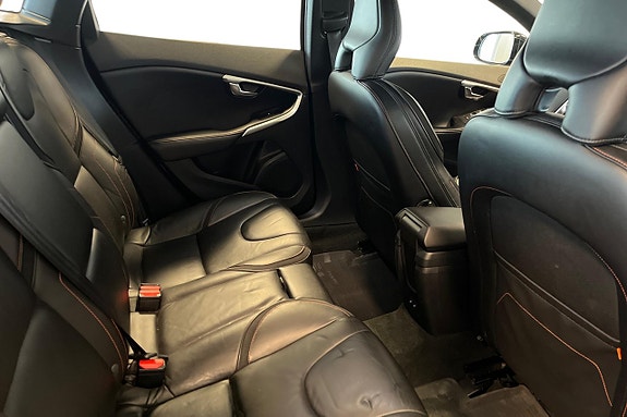 Volvo V40 23 of 30