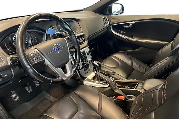 Volvo V40 11 of 30
