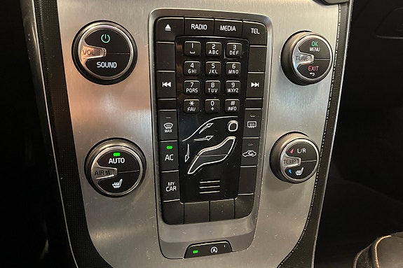 Volvo V40 20 of 30