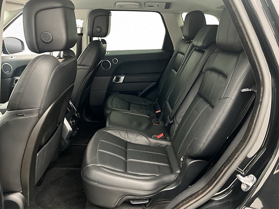 Land Rover Range Rover Sport 28 of 30