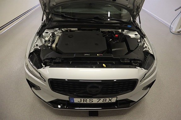 Volvo V60 11 of 27