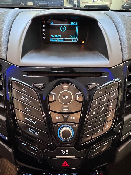 Ford Fiesta 11 of 18