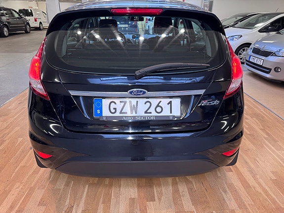 Ford Fiesta 5 of 18