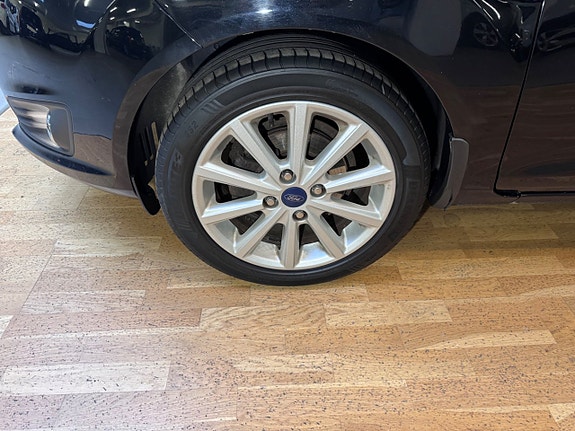 Ford Fiesta 15 of 18