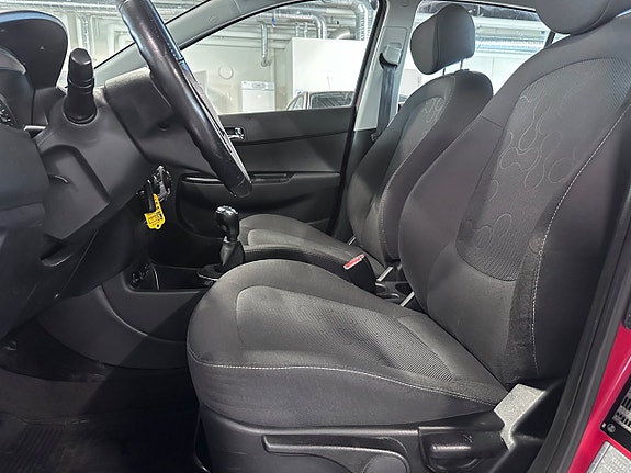 Hyundai i20 7 of 8
