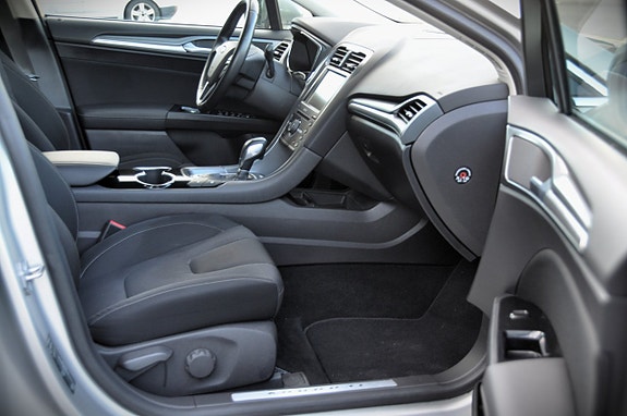 Ford Mondeo 14 of 16