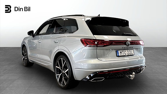 Volkswagen Touareg 3 of 12