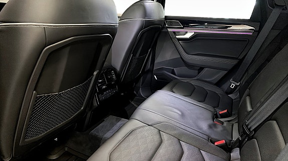 Volkswagen Touareg 11 of 12