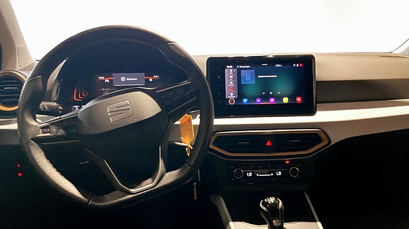Seat Arona 10 of 12