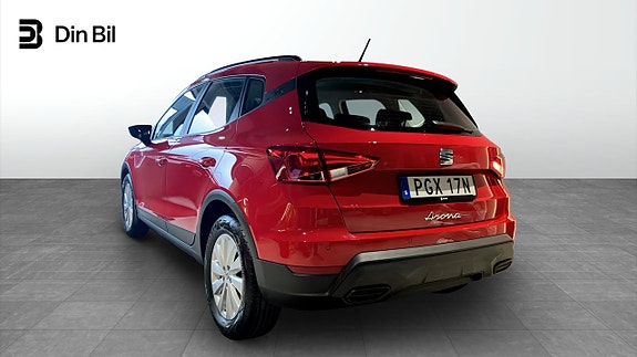 Seat Arona 3 of 12