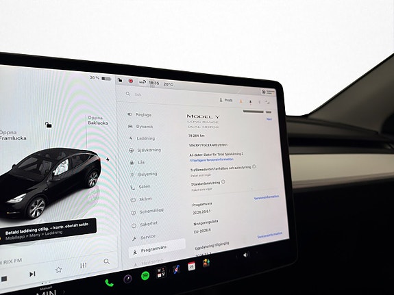 Tesla Model Y 25 of 30