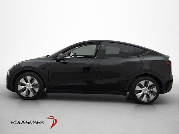 Tesla Model Y 5 of 30
