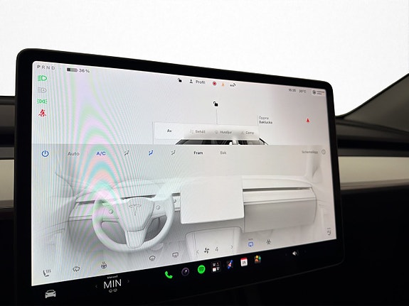 Tesla Model Y 20 of 30