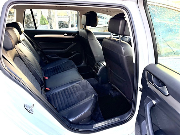 Volkswagen Passat 13 of 20
