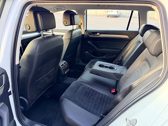 Volkswagen Passat 11 of 20