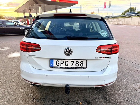Volkswagen Passat 17 of 20