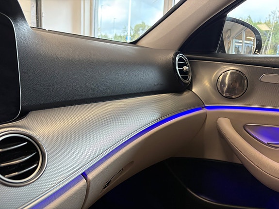 Mercedes-Benz E 220 d 13 of 16