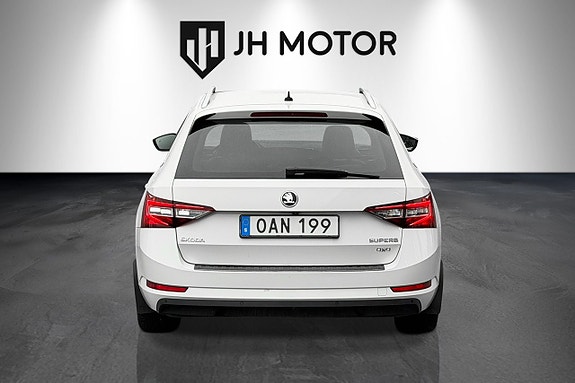 Skoda Superb 5 of 22