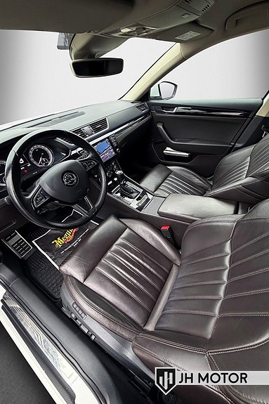 Skoda Superb 13 of 22
