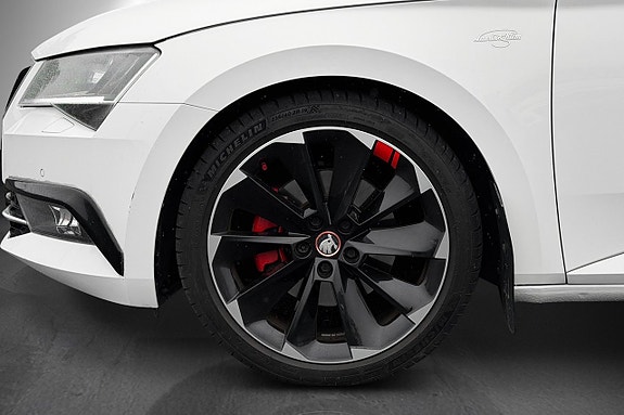 Skoda Superb 11 of 22