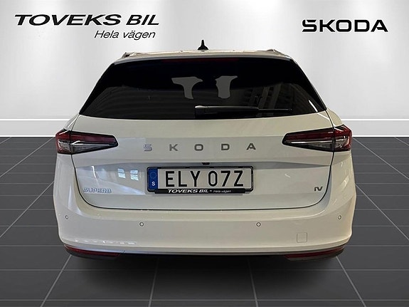 Skoda Superb 4 of 21