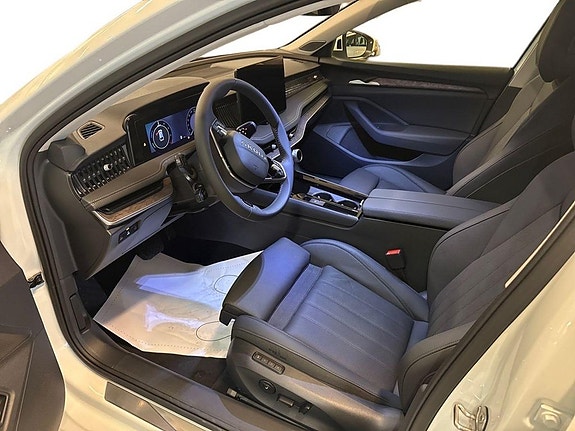 Skoda Superb 9 of 21