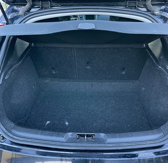 Volvo V40 6 of 6