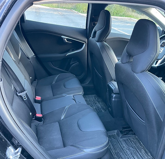 Volvo V40 5 of 6