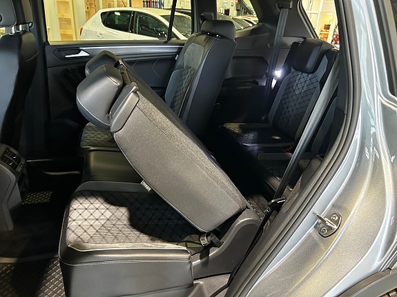 Volkswagen Tiguan Allspace 13 of 19