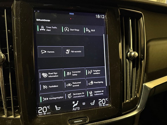 Volvo V90 Cross Country 9 of 11