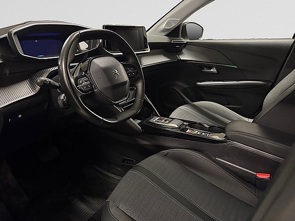 Peugeot e-208 10 of 24