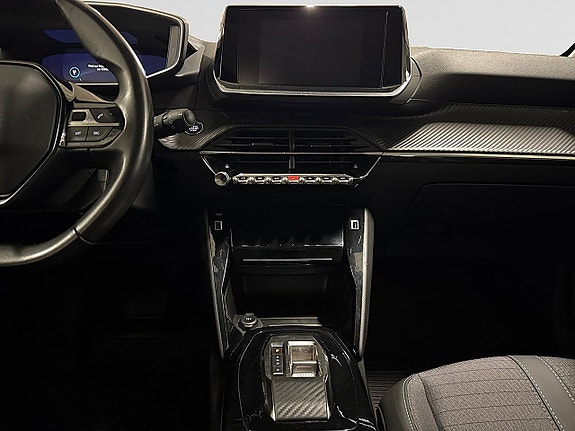 Peugeot e-208 14 of 24