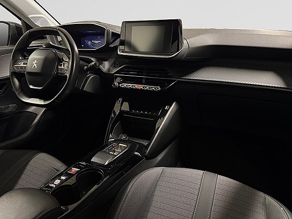 Peugeot e-208 12 of 24