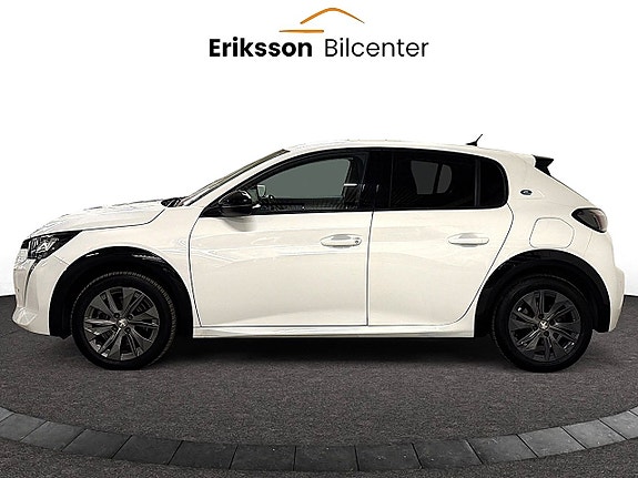 Peugeot e-208 7 of 24