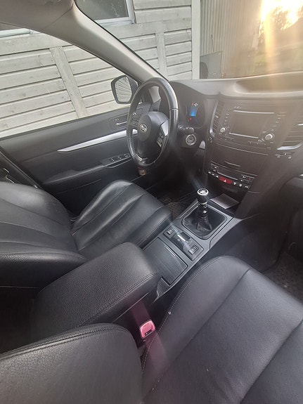 Subaru Legacy 5 of 10