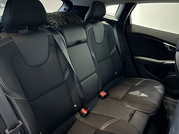 Volvo V40 24 of 26