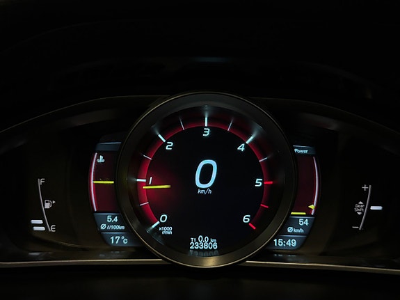 Volvo V40 17 of 26