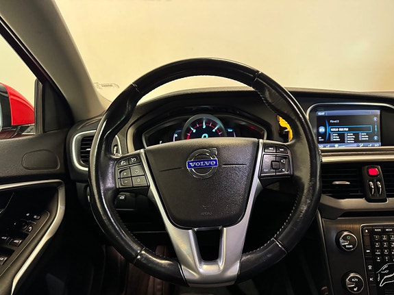 Volvo V40 16 of 26