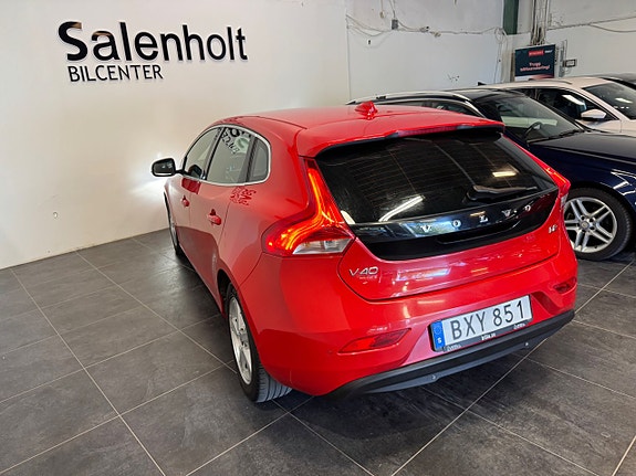 Volvo V40 7 of 26
