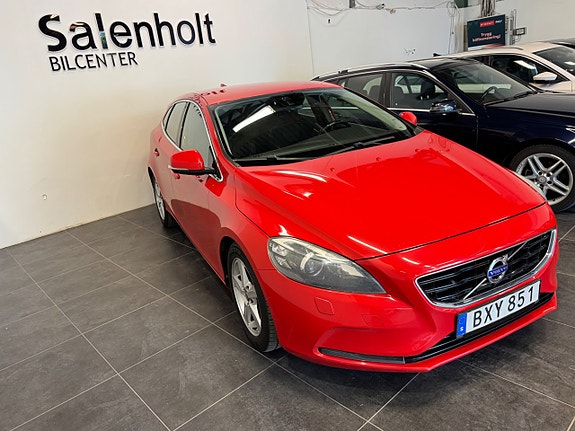 Volvo V40 4 of 26