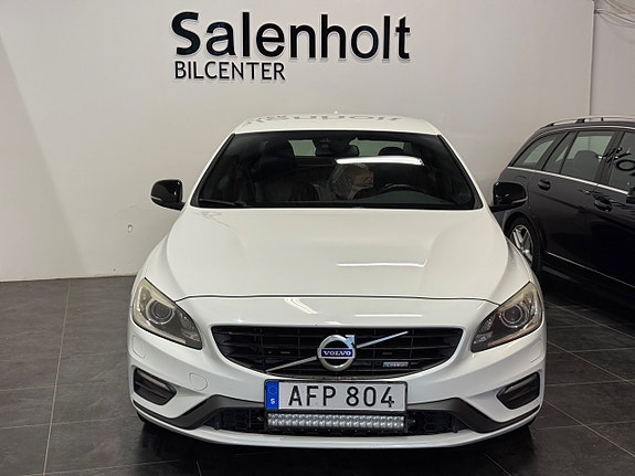 Volvo S60 3 of 26